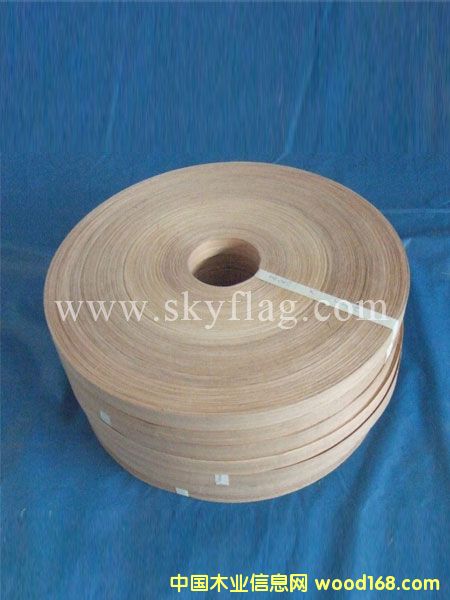 0.6mm水曲柳封邊條木皮 藍(lán)天旗幟