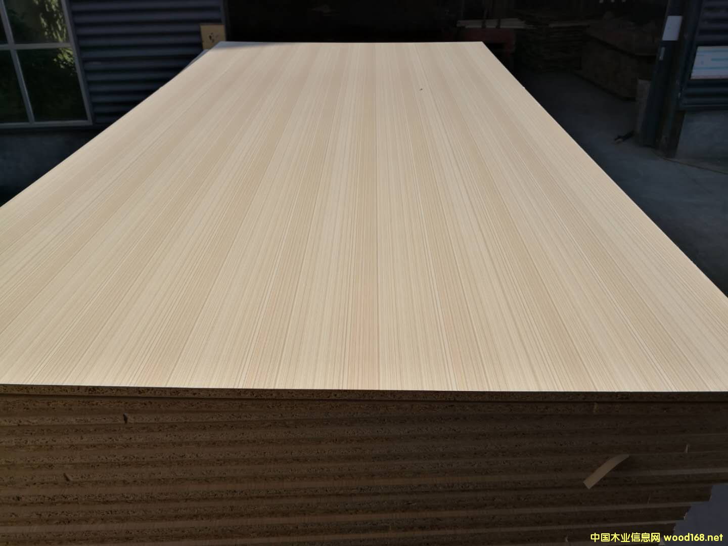 刨花板的詳細(xì)介紹